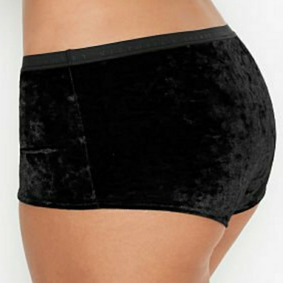 Crushed Velvet Shortie - Picture 6 of 6